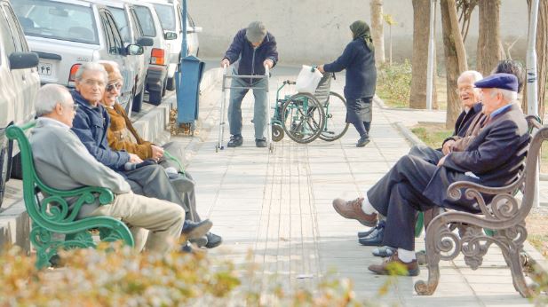 توسعه بیمه‌‌های غیراجباری در دست‌انداز