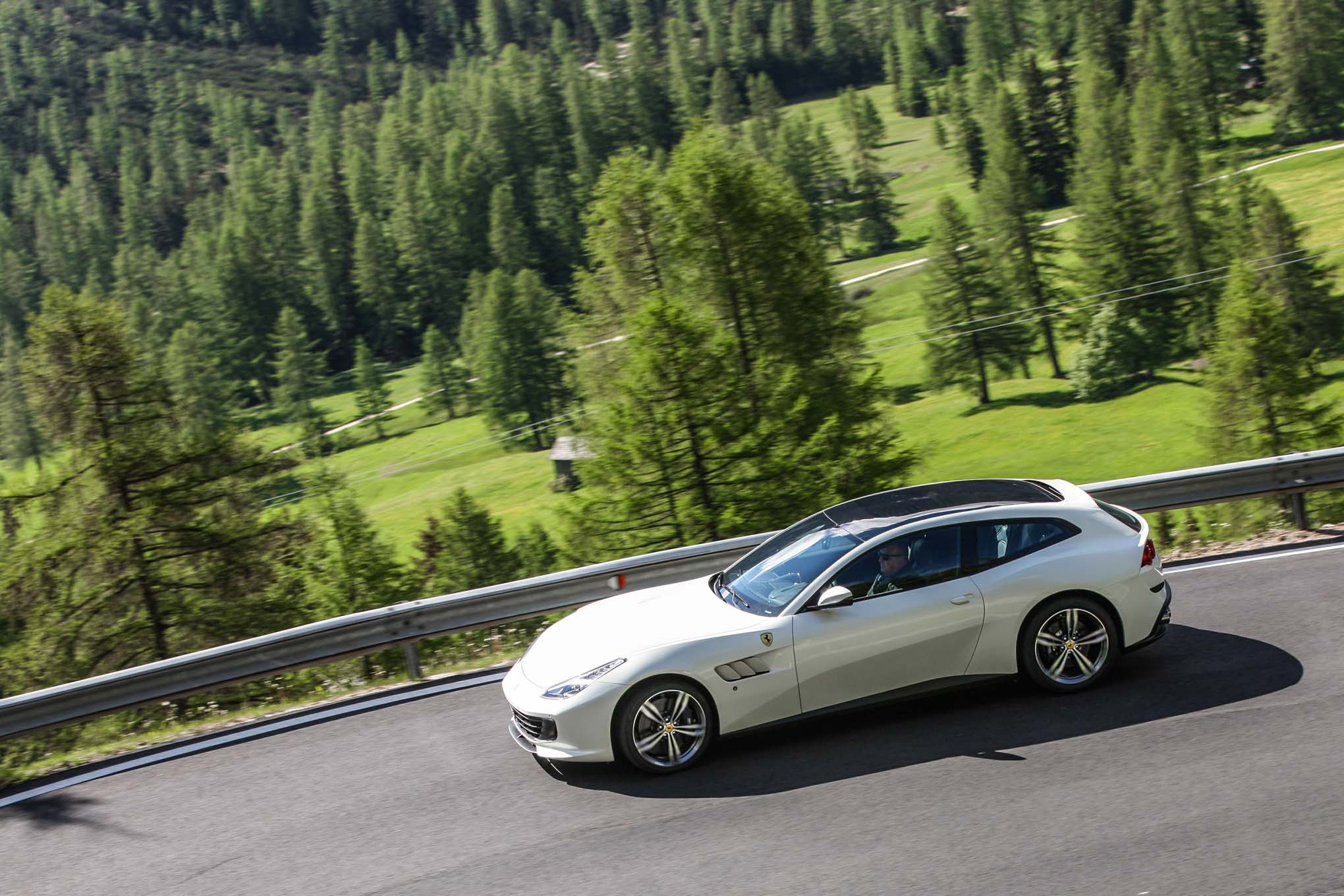 رونمایی از فراریGTC4Lusso2017 +تصاویر