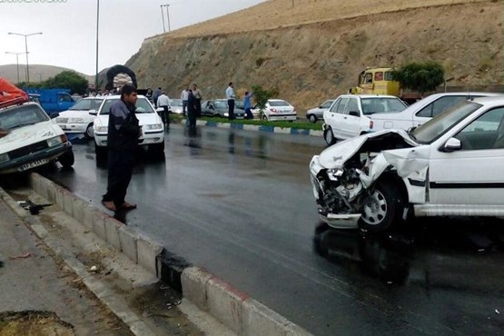 تصادف شدید سه خودرو در خروجی فرودگاه امام