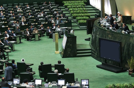 قانع نشدن نمایندگان از پاسخ وزرا به منزله وارد بودن سوال تلقی می‌شود