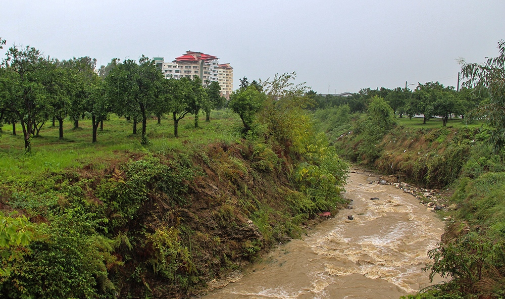 بارش باران در ۱۰ استان کشور