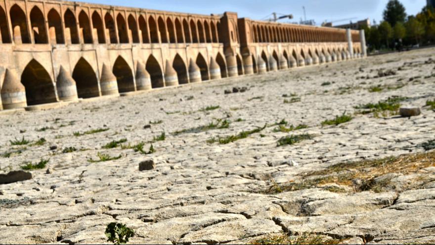 اصفهان تا ۲۰۲۵ خالی از سکنه می‌شود؟