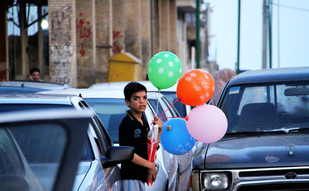 روزی 11 ساعت کار، ماهی 300 هزار تومان درآمد