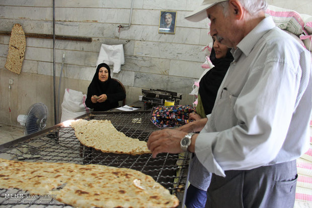 پیگرد قانونی برای افزودن دستی سبوس به نان