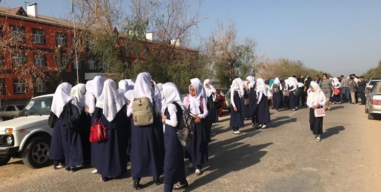 جریمه برای دانش آموزان محجبه در قزاقستان