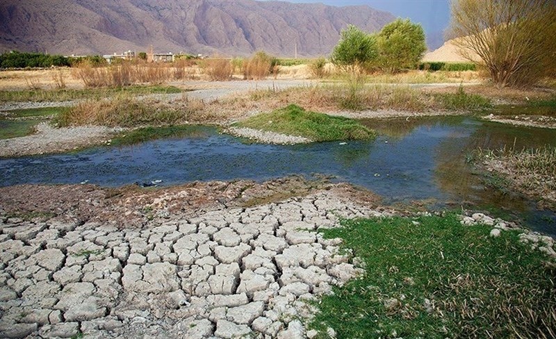 پرداخت کمک معیشت به خانوارهای گرفتار خشکسالی