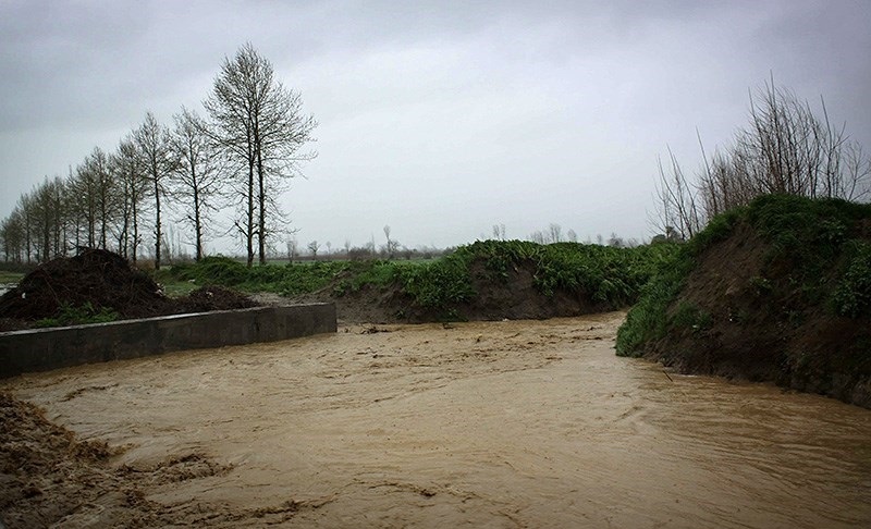 12 روستای آق قلا محصور در آب