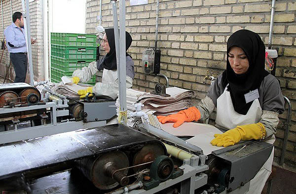 نرخ بیکاری زنان همچنان بیش‌از مردان