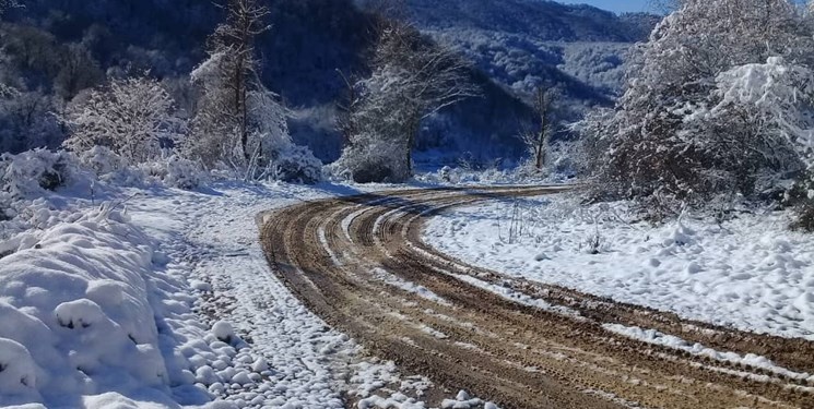 ۲۶۵روستای آذربایجان‌غربی همچنان در محاصره برف و کولاک