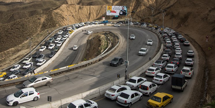 ترافیک در جاده‌ها همچنان در حال افزایش است