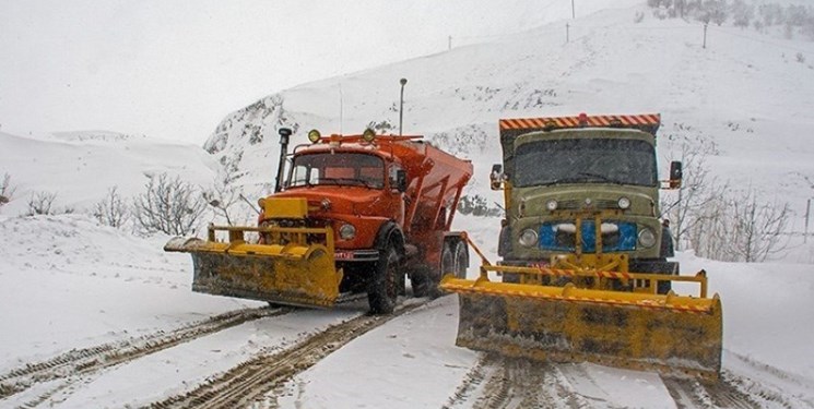 بارش برف و باران در جاده‌های ۱۶استان