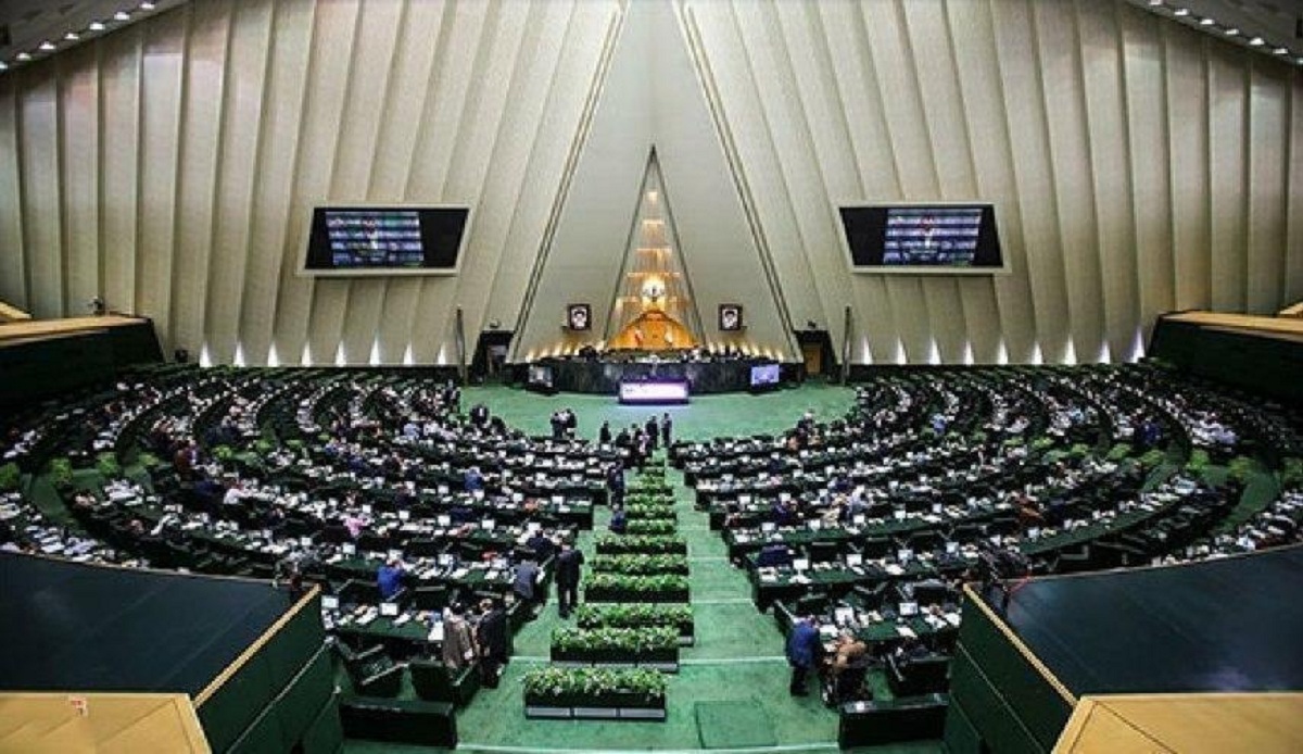 وزیر آموزش و پرورش به مجلس می‌رود