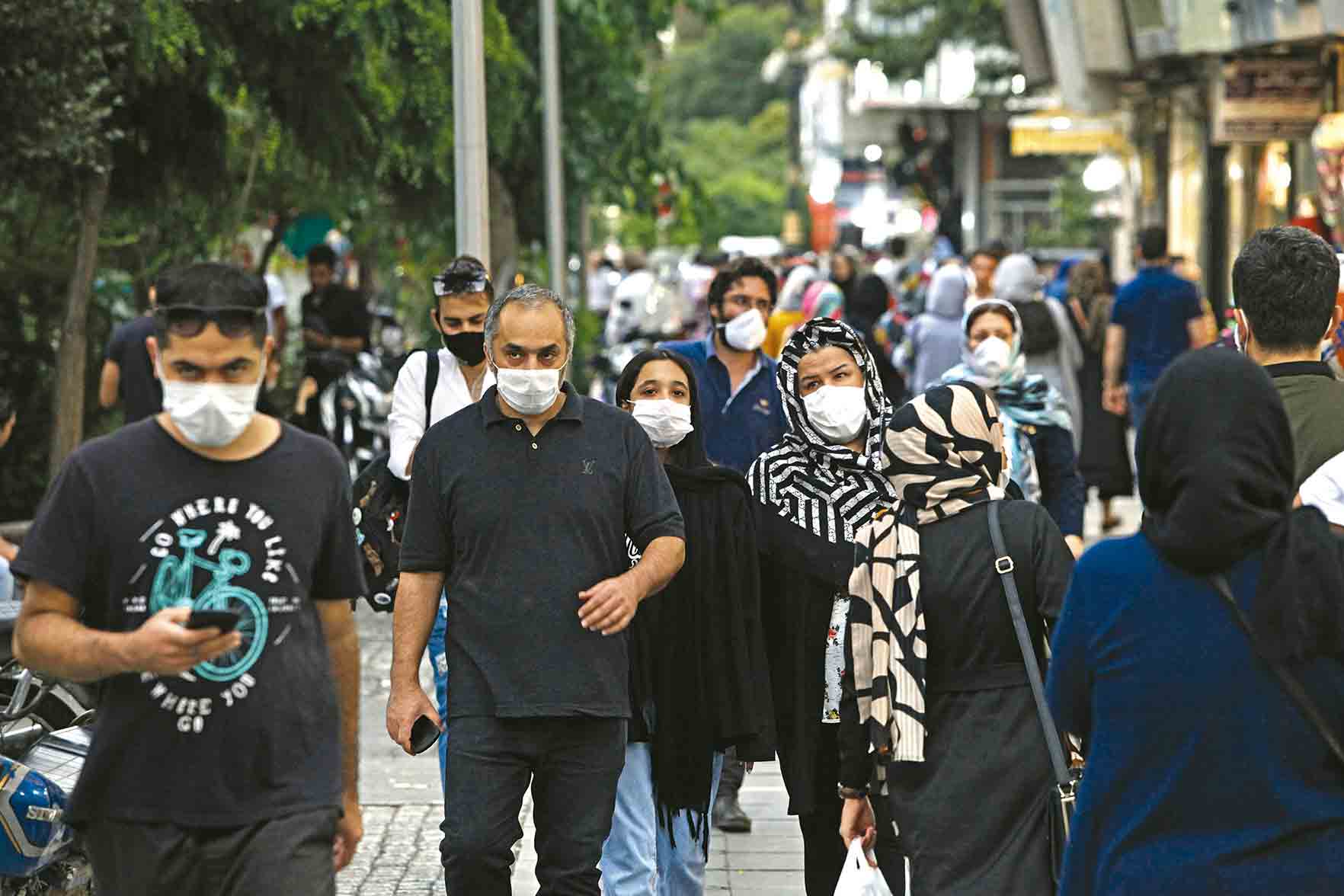 تذکر لسانی پلیس به شهروندان فاقد ماسک