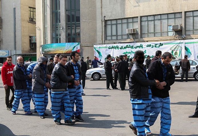 صدایی در سرم می‌ گفت آتش بزن!