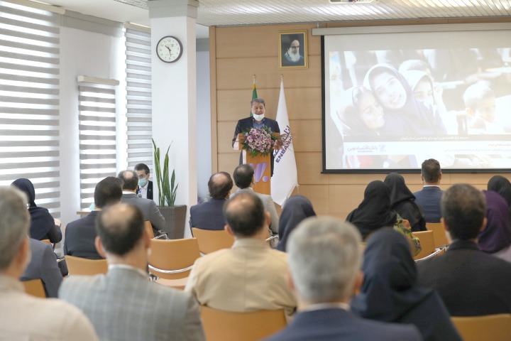 جوایز نهمین جشنواره حساب‌ های قرض‌ الحسنه بانک اقتصادنوین اهدا شد