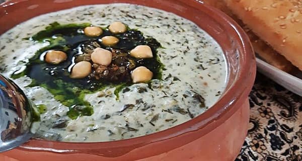 طرز تهیه آش دوغ بختیاری؛ گرمابخش روزهای سرد برفی