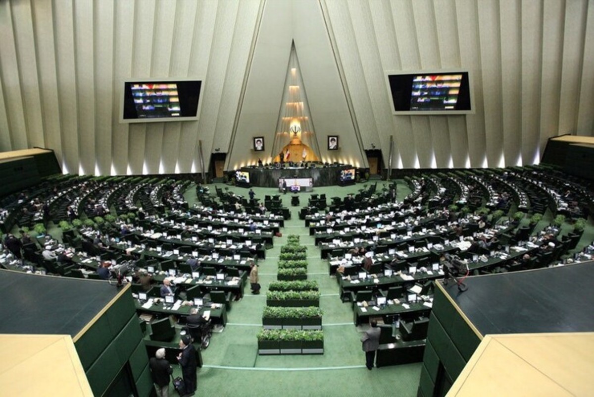 طرح مجلس برای ممنوع الخروجی دانشجویان هنجارشکن