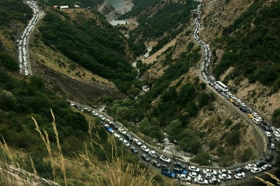 جاده چالوس دوباه یک طرفه شد