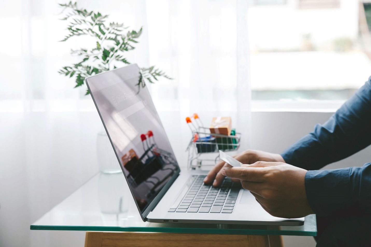 معرفی انواع روشهای پرداخت و انتقال وجه در ایران معرفی انواع روشهای پرداخت و انتقال وجه در ایران