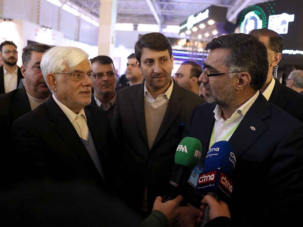 نمایشگاه تلکام ۱۴۰۳ با حضور عارف در غرفه ایرانسل افتتاح شد نمایشگاه تلکام ۱۴۰۳ با حضور عارف در غرفه ایرانسل افتتاح شد