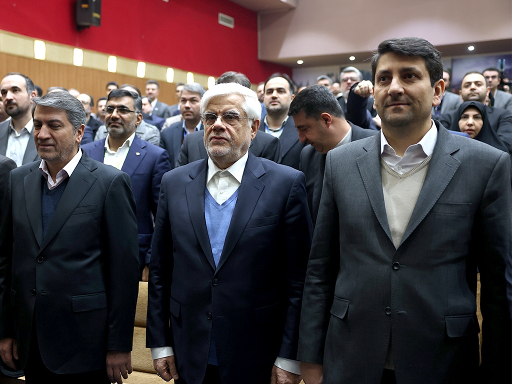 نمایشگاه تلکام ۱۴۰۳ با حضور عارف در غرفه ایرانسل افتتاح شد نمایشگاه تلکام ۱۴۰۳ با حضور عارف در غرفه ایرانسل افتتاح شد