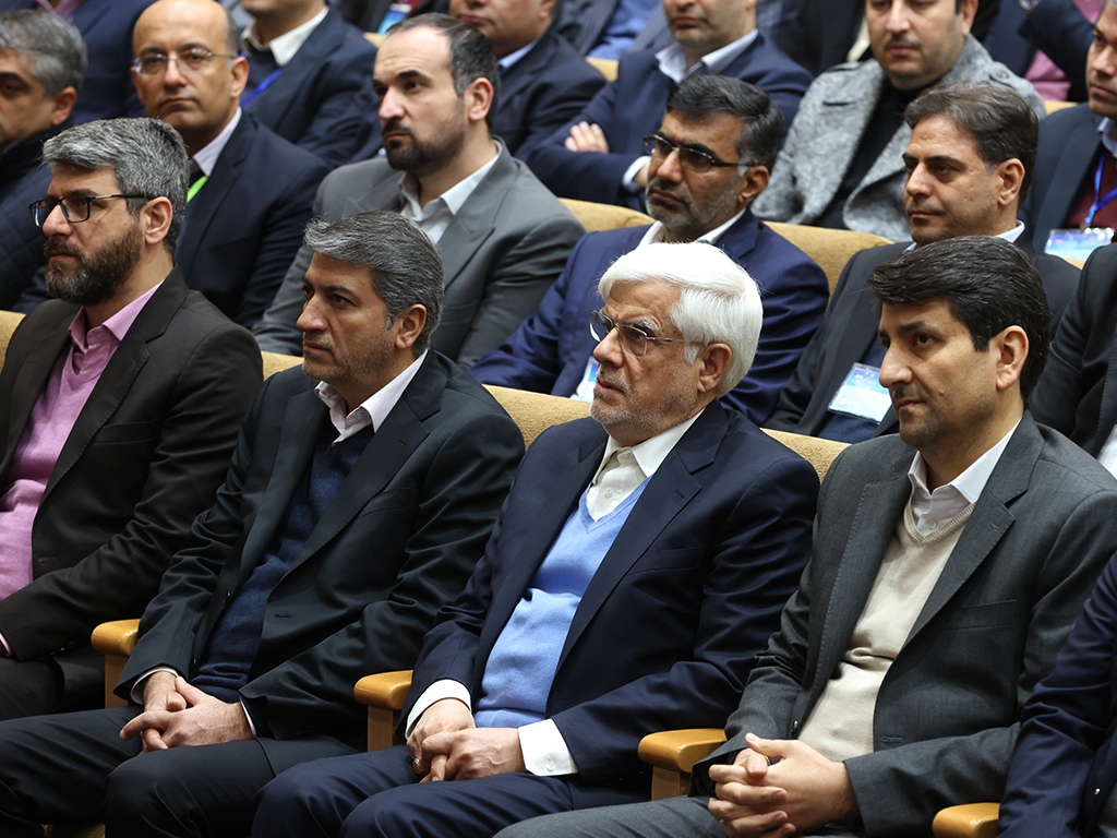 نمایشگاه تلکام ۱۴۰۳ با حضور عارف در غرفه ایرانسل افتتاح شد نمایشگاه تلکام ۱۴۰۳ با حضور عارف در غرفه ایرانسل افتتاح شد