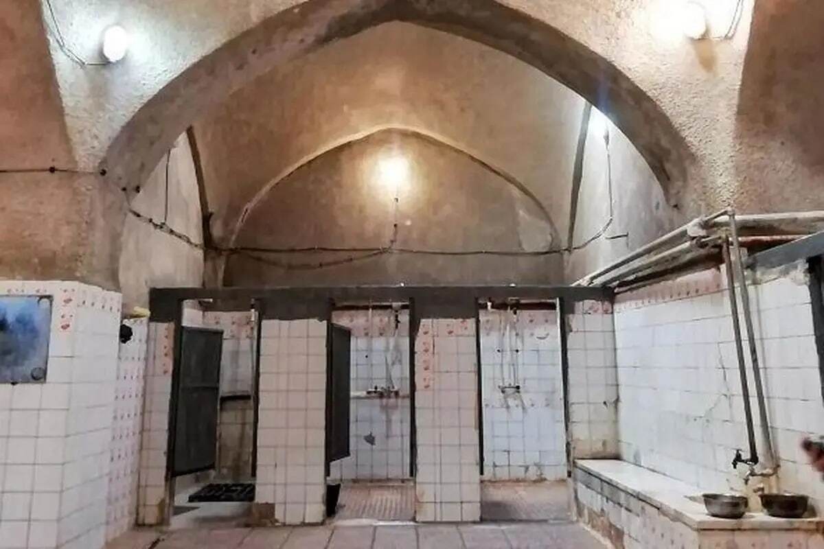 بخت جوانان در این حمام باز میشود بخت جوانان در این حمام باز میشود