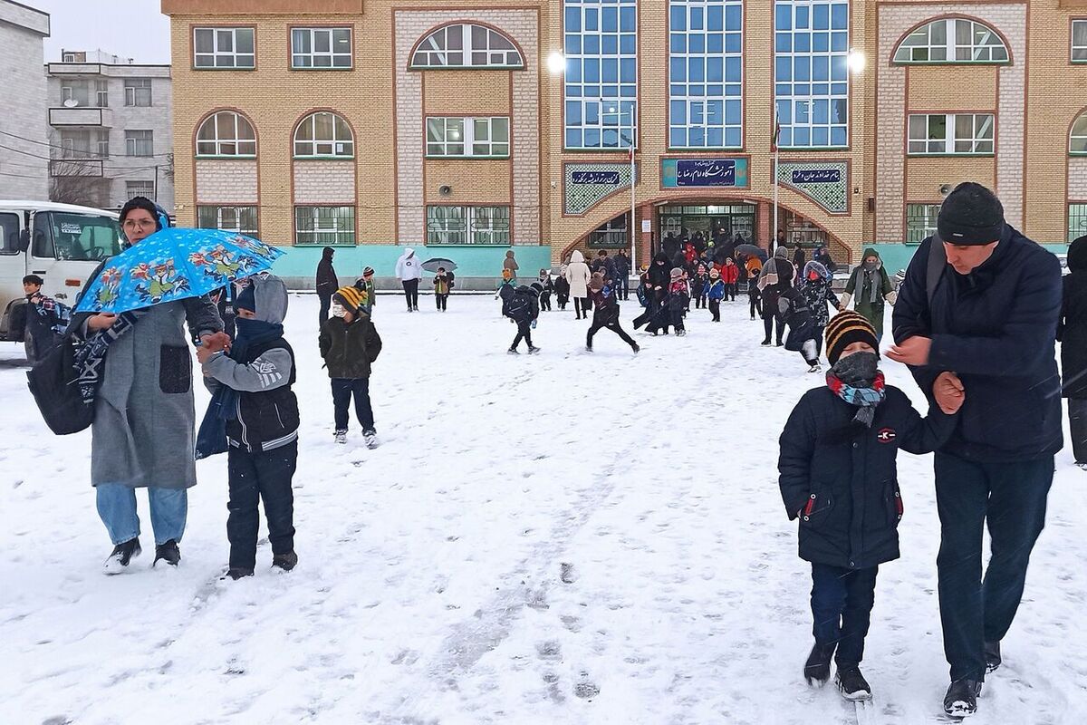 اطلاعیه تعطیلی مدارس زنجان فردا دوشنبه ۸ بهمن ۱۴۰۳