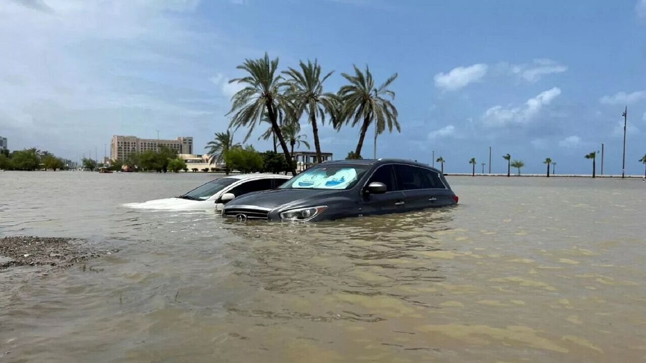 گلایه رانندگان در راه مانده کنارک