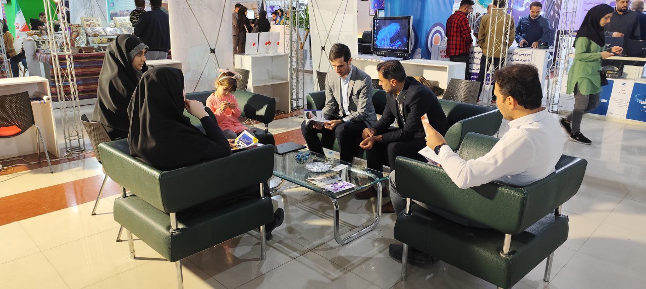 حضور مرکز نوآوری و فناوری سازمان منطقه آزاد ماکو در نمایشگاه خدمات فناوری و کسب و کار ارومتکس ۲۰۲۴ حضور مرکز نوآوری و فناوری سازمان منطقه آزاد ماکو در نمایشگاه خدمات فناوری و کسب و کار ارومتکس ۲۰۲۴