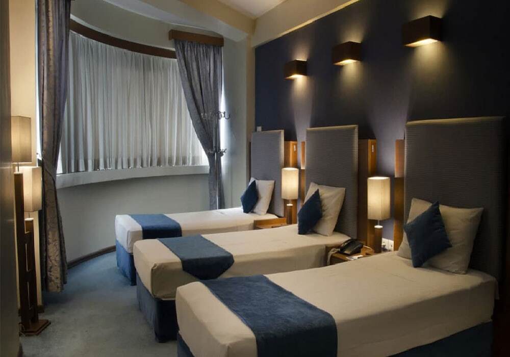 نگاهی به رزرو هتل در شهر مشهد برای اقامت چند روزه نگاهی به رزرو هتل در شهر مشهد برای اقامت چند روزه