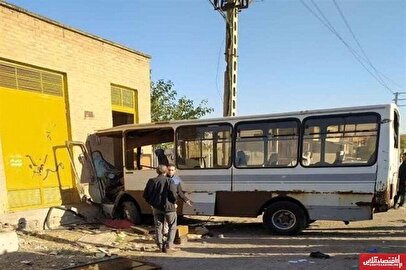 تصادف مینی‌بوس در جاده تبریز ـ آذرشهر ۱۱ مصدوم بر جا گذاشت