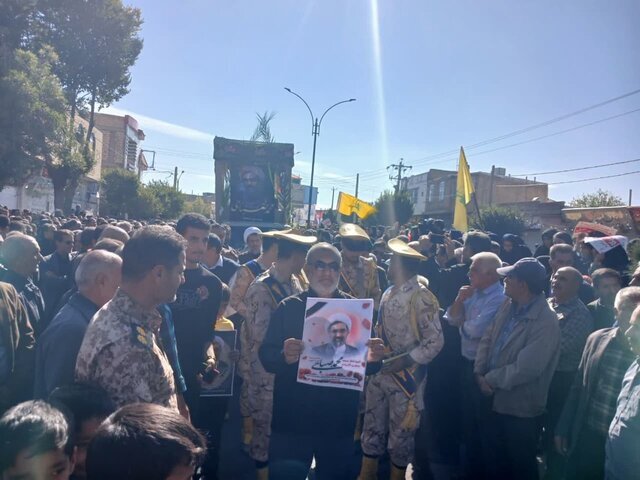 پیکر امام جمعه شهید کازرون در زادگاهش آرام گرفت + فیلم پیکر امام جمعه شهید کازرون در زادگاهش آرام گرفت + فیلم