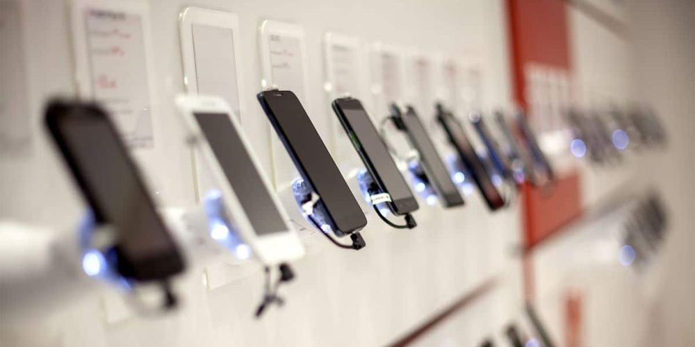 نکات مهم قبل از خرید گوشی که باید بدونی (و فروشندهها بهت نمیگن!) نکات مهم قبل از خرید گوشی که باید بدونی (و فروشندهها بهت نمیگن!)