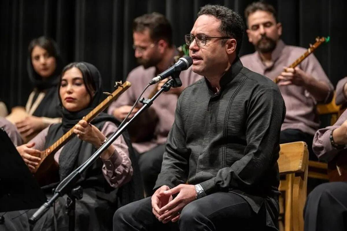 فوری/ خواننده معروف ممنوع الکار شد فوری/ خواننده معروف ممنوع الکار شد