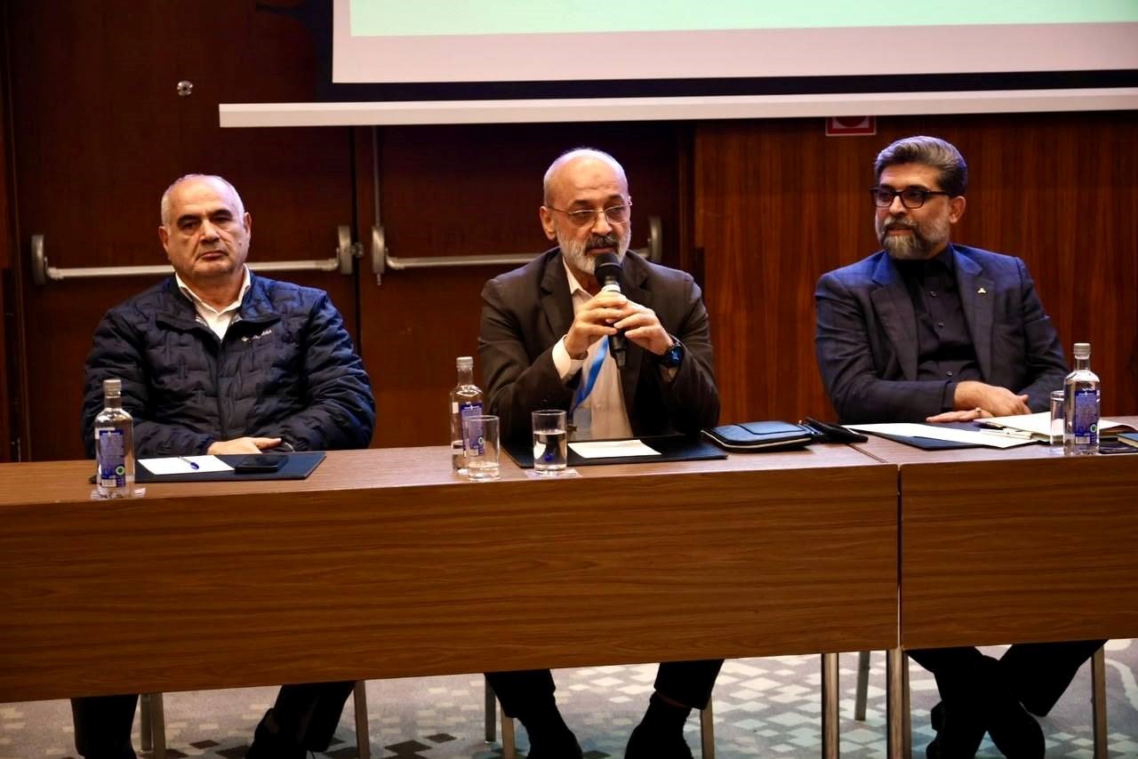 ۳ روز دیپلماسی تجاری ایران در بلاروس / آغاز مسیر بازار اوراسیا ۳ روز دیپلماسی تجاری ایران در بلاروس / آغاز مسیر بازار اوراسیا
